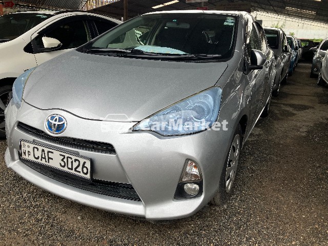 Image Toyota Aqua 2012 